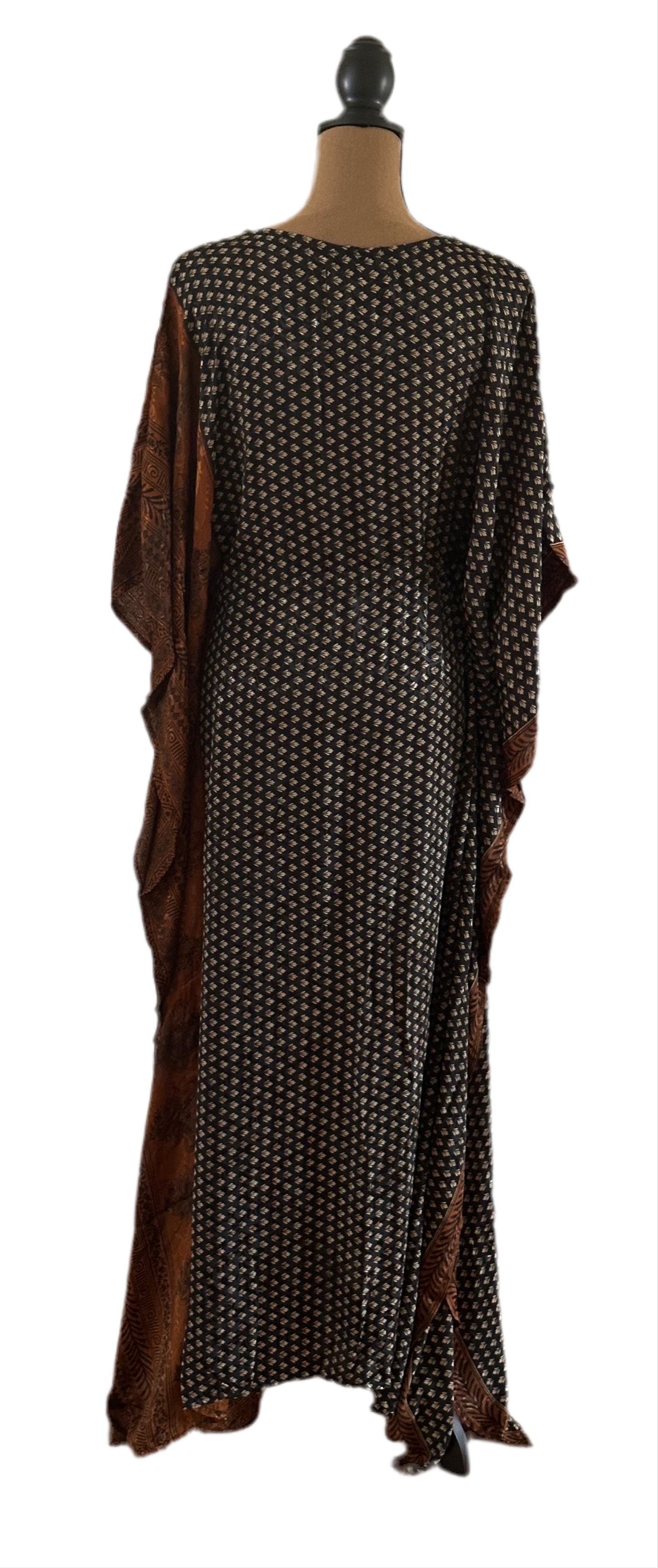 Elara Kaftan (One-Of-A-Kind)