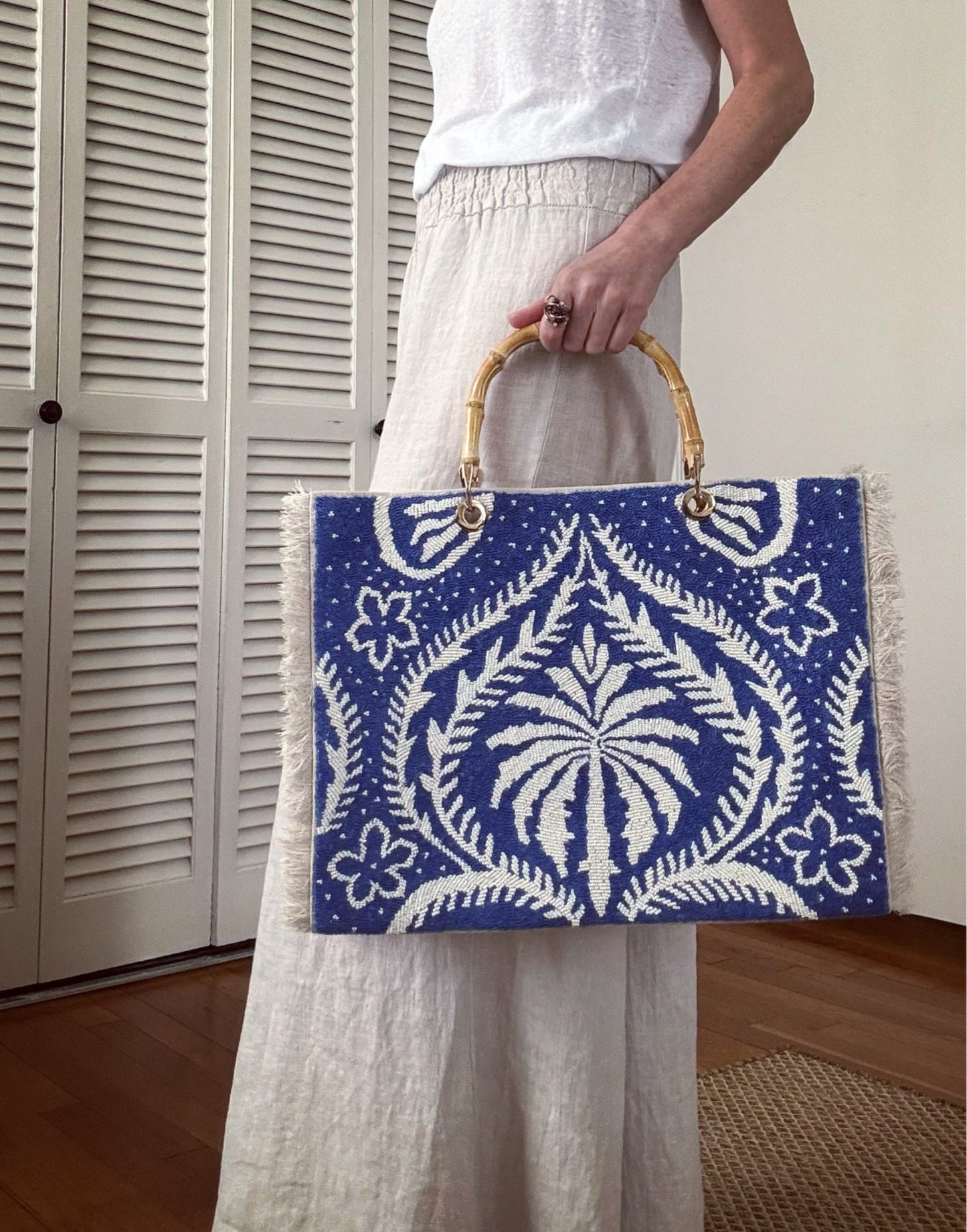 Fan Palm Bamboo Handled Tote